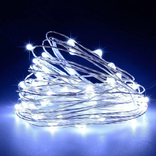 Svetelný drôtik s 20ks LED lampami na batérie studená biela farba svetla