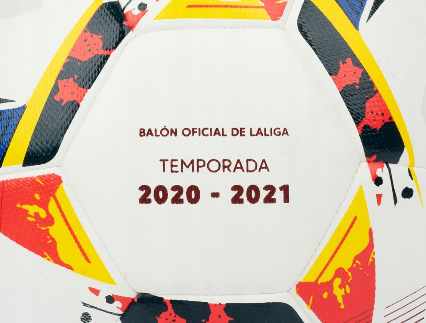 Futbalová lopta PUMA LALIGA 1 ACCELERATE HYBRID veľ. 5 + PUMPA megamix.sk