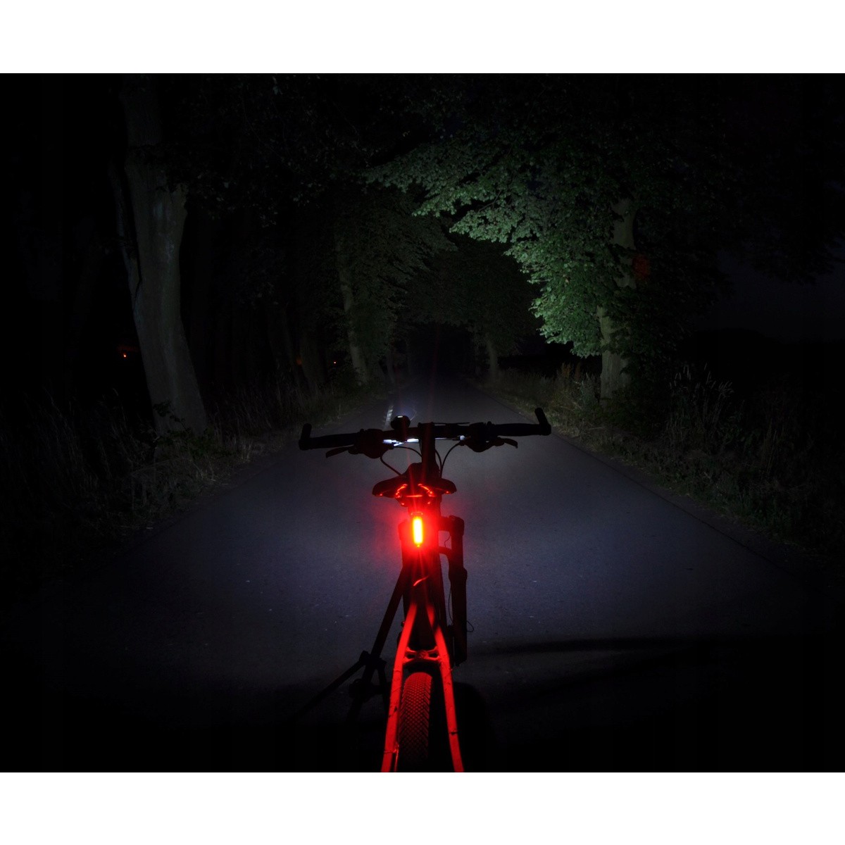 LED lampa na bicykel na USB 1500mAh 500lm megamix.sk