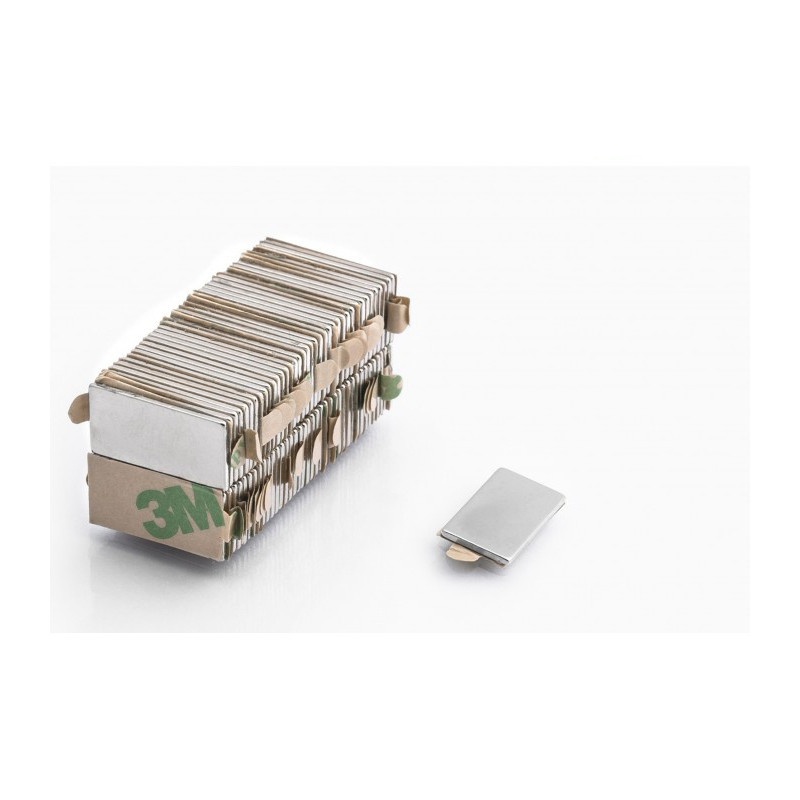 neodymový magnet s 3M lepidlom MPL 30x10x1 N38 megamix.sk