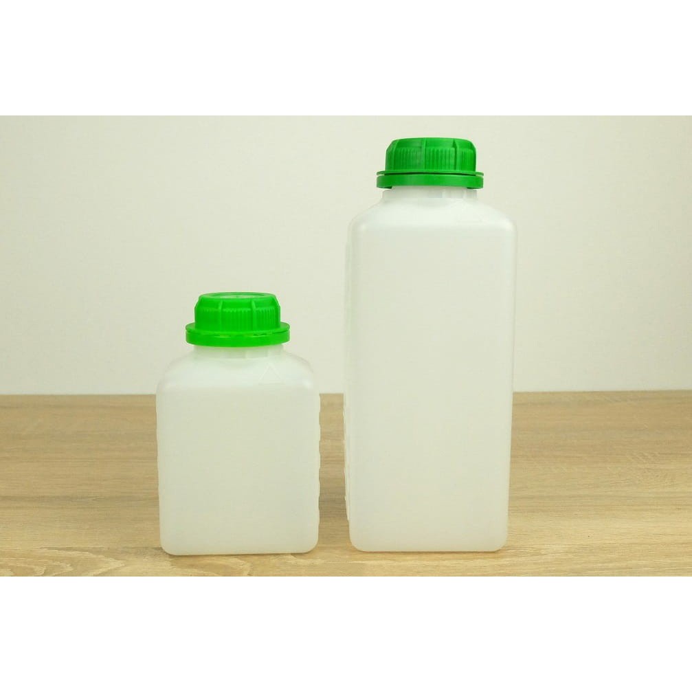 Plastová fľaša so zeleným vrchnákom 500ml 136x90mm megamix.sk