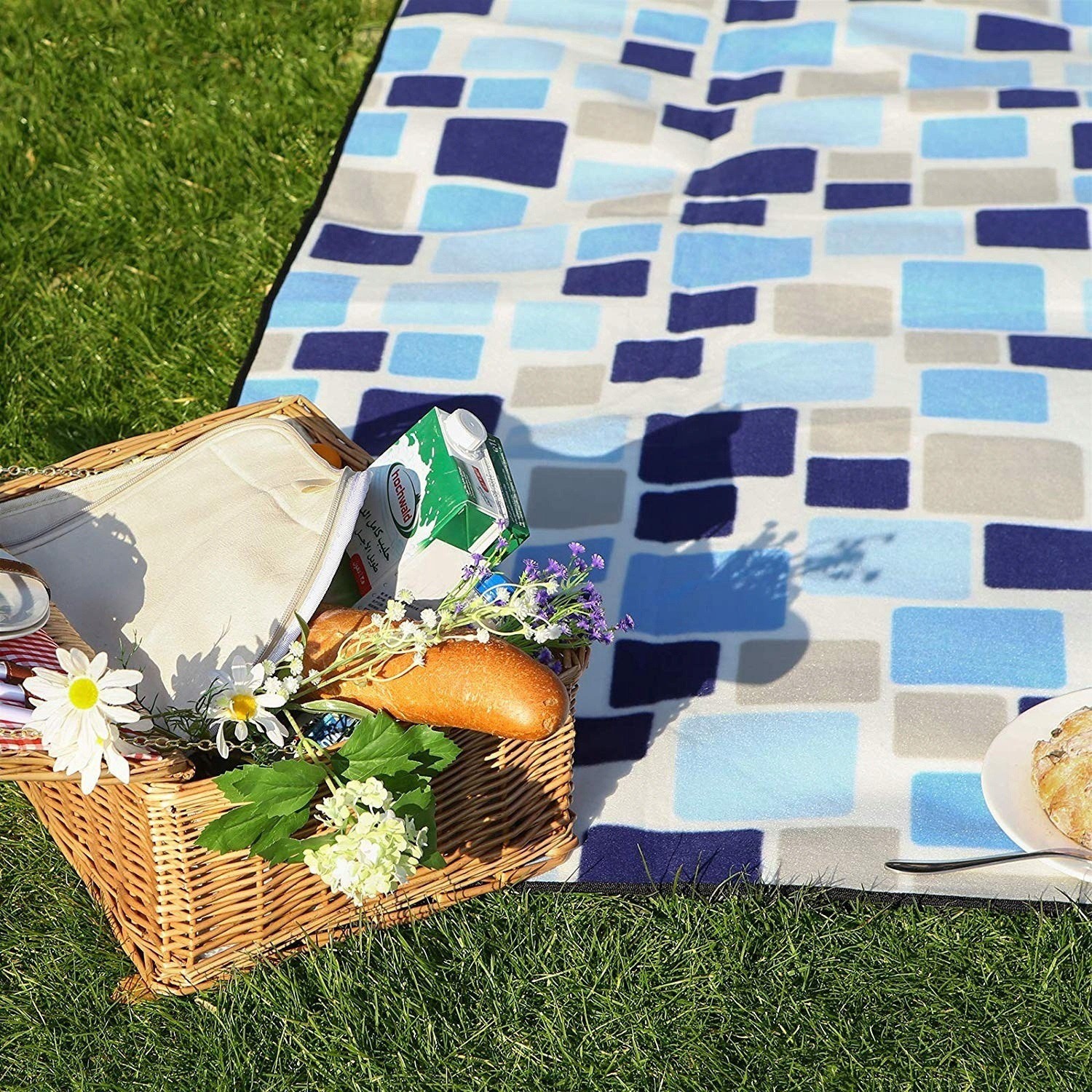 deka na piknik kemping trojvrstvová s izoláciou 200x200cm trikolóra megamix.sk