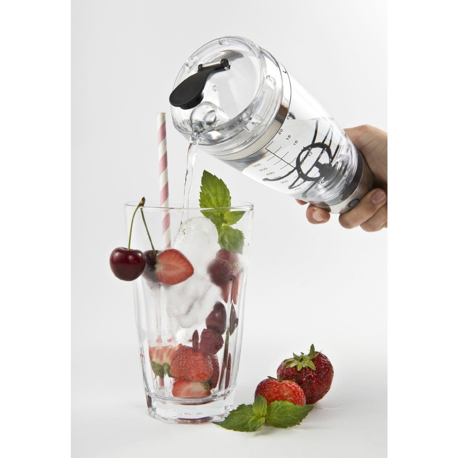 Mixér shaker 650ml na nápoje, tekutiny, džúsy, jogurty megamix.sk