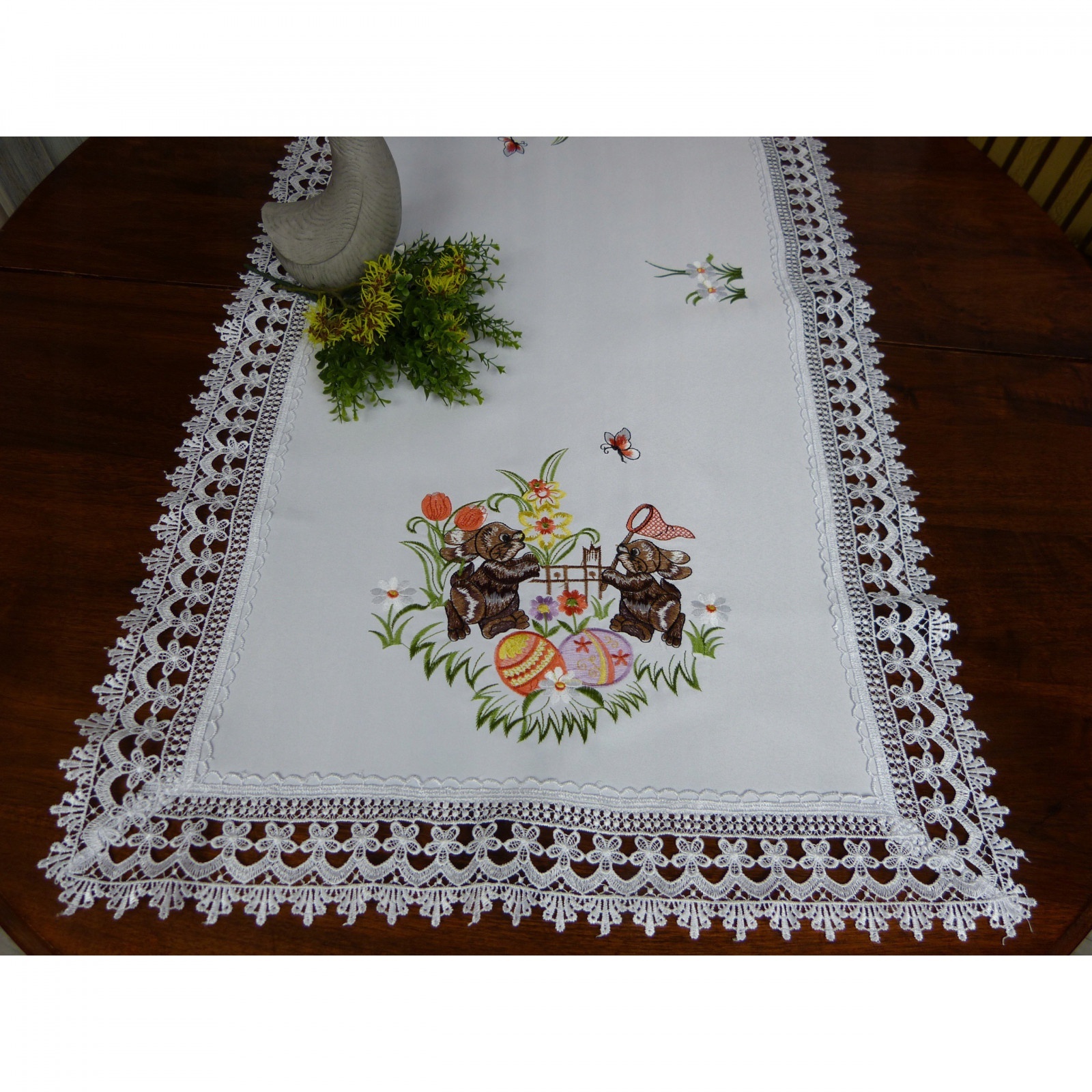 obrus s veľkonočným motívom zajačiky 60x120cm biely polyester megamix.sk