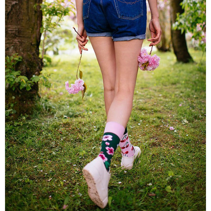veselé ponožky CHERRY BLOSSOM višne kvety 35-38 farebné megamix.sk